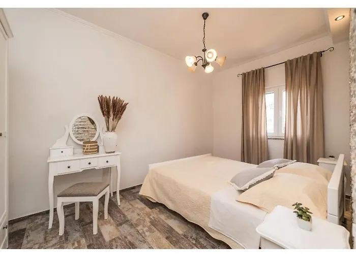 Casa Di Giulietta Sukošan