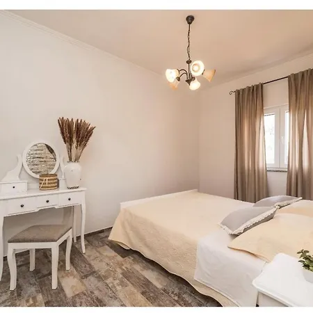 Casa Di Giulietta Sukošan